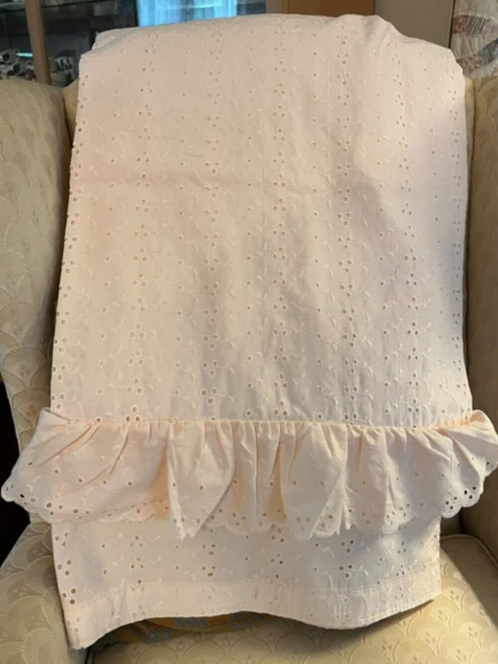 Pink shower curtain, eyelet fabric